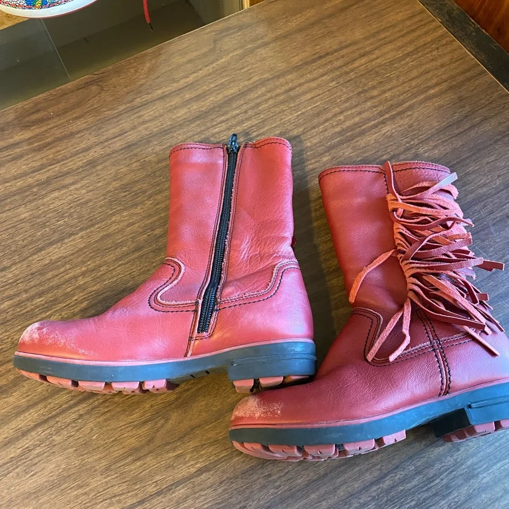 💜💜 Girls Distressed Red Cold Weather Boots Size 32 by Marelbo